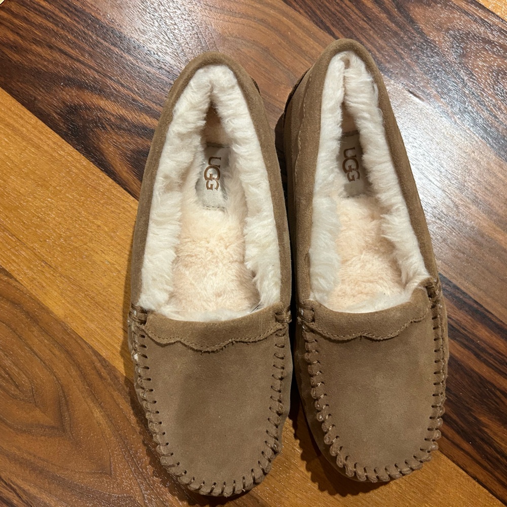 UGG Women's Scalloped Moc Moccasin Suede Slippers - Chestnut Color